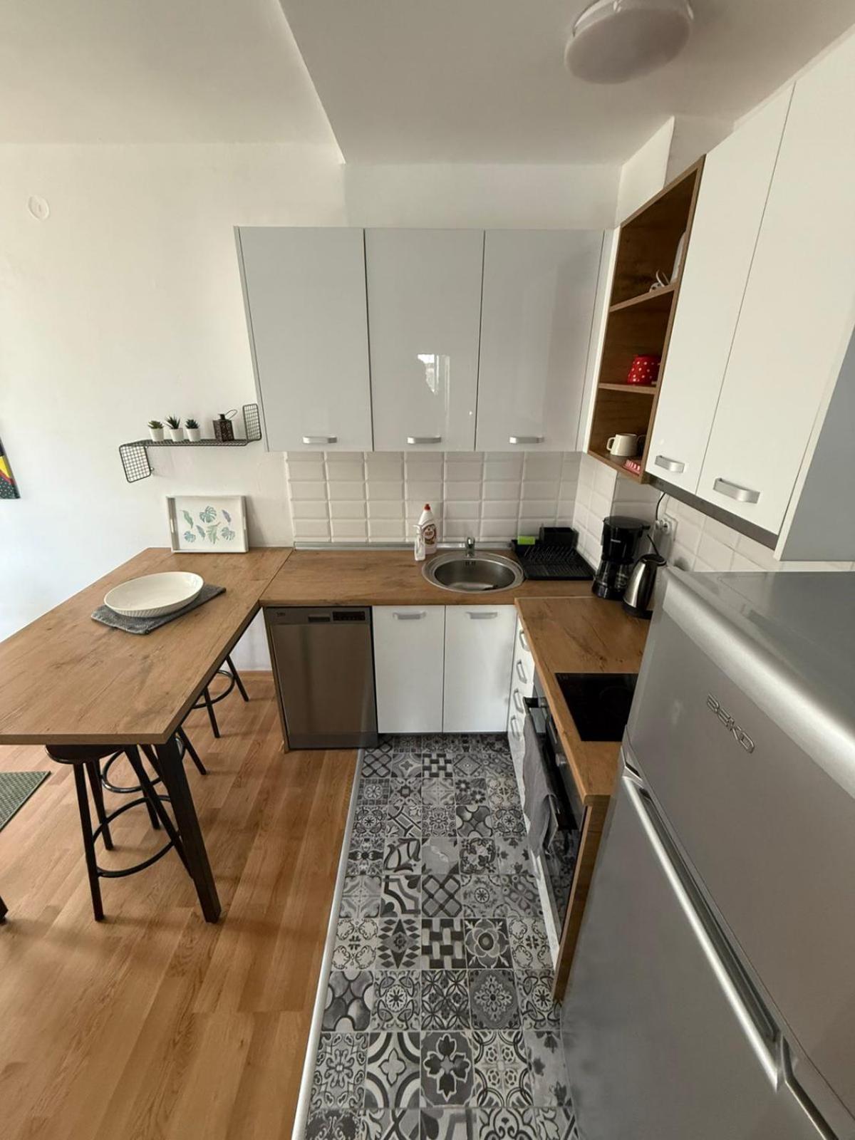 Cosy Apartment In The Heart Of 斯科普里 外观 照片